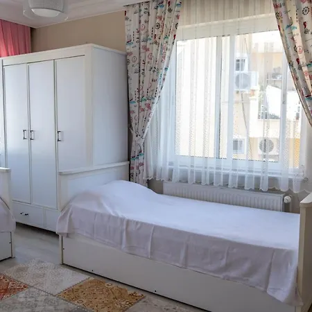 Apartman Sun-Drenched And Bright House With Backyard In Marmaris Marmaris
